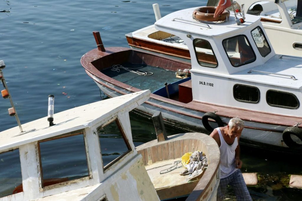 Moteur de bateau en panne ? Trouvez rapidement un service de réparation fiable